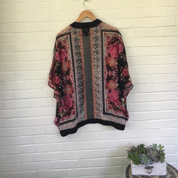 Boho Kimono 📿 - Picture 4 of 7
